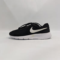 Nike Tanjun