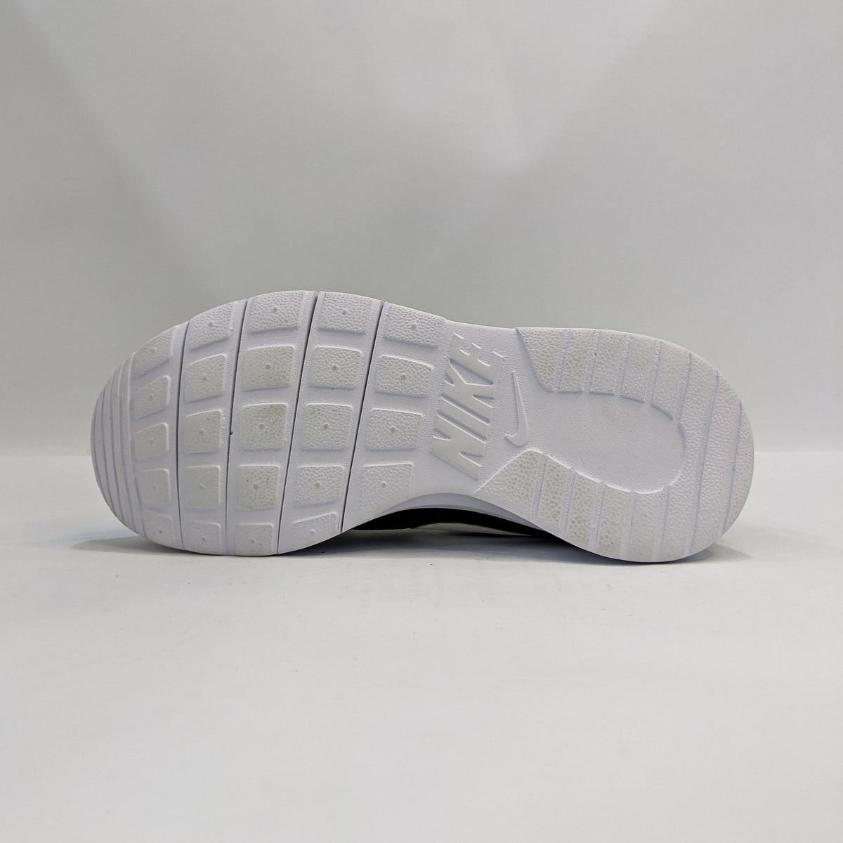 Nike Tanjun