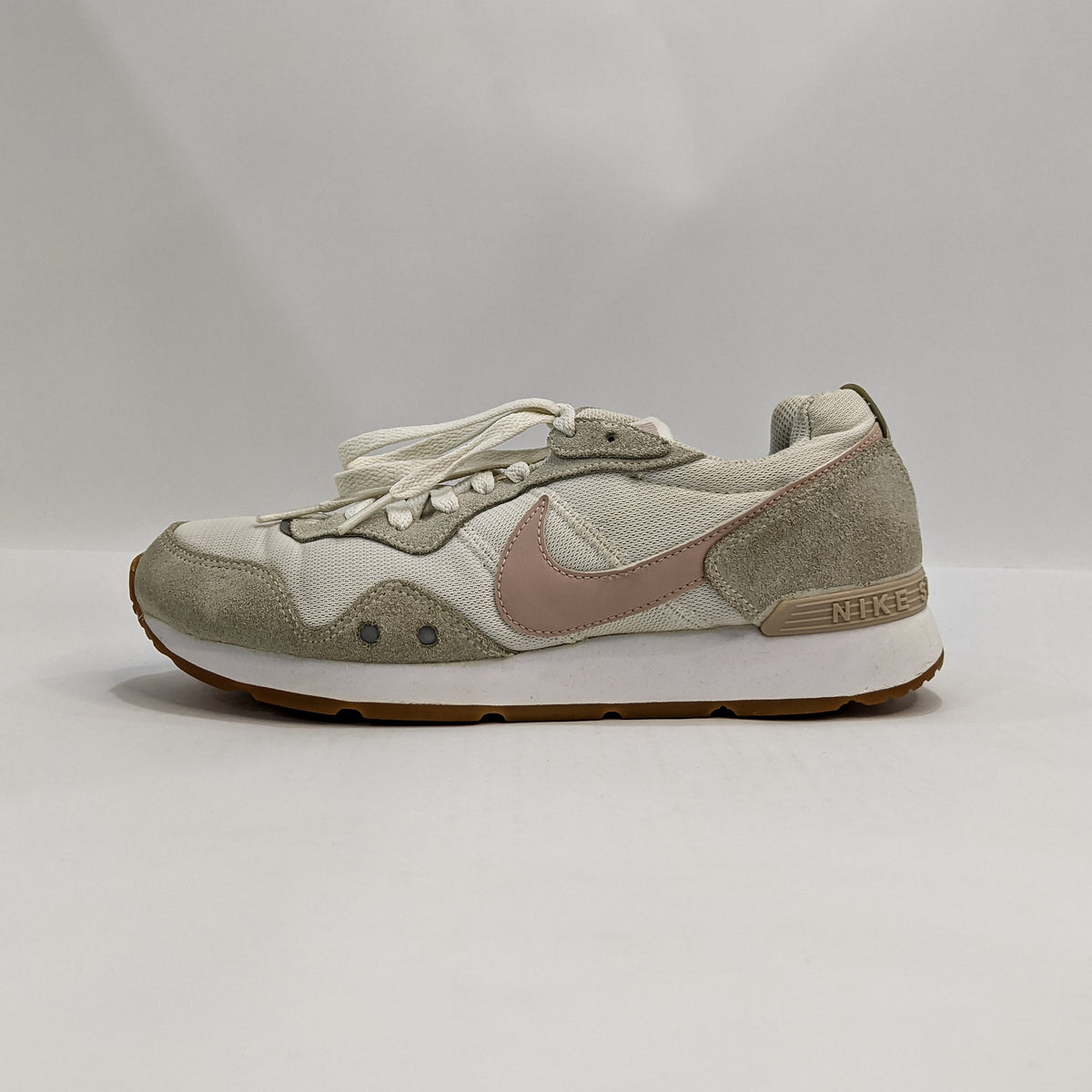 Nike Venture