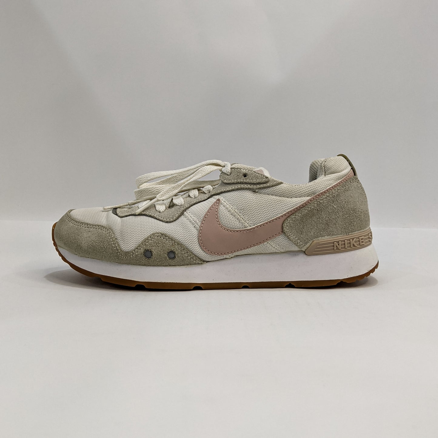Nike Venture